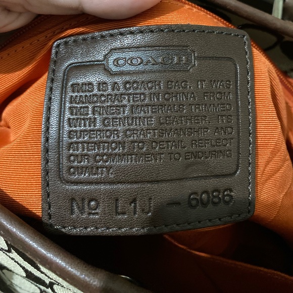 ❌SOLD❌Coach shoulder bag - Picture 4 of 6